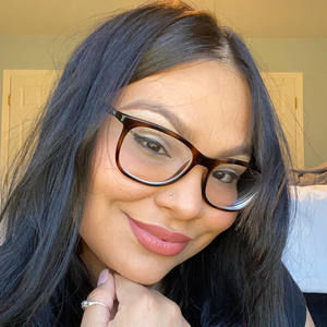 Meet your Posher, Stephanie